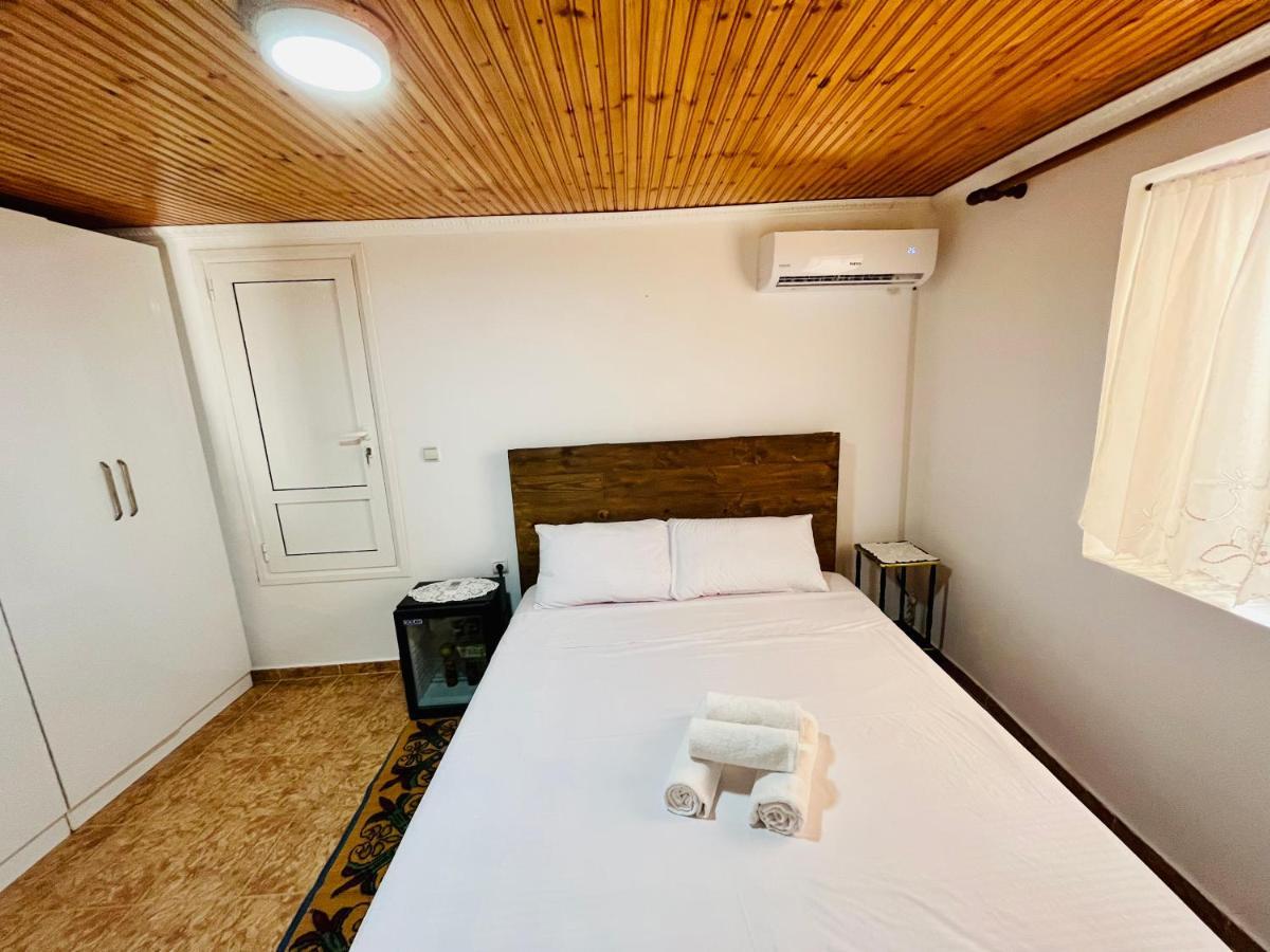 Nena'S Dashe House Берат Экстерьер фото