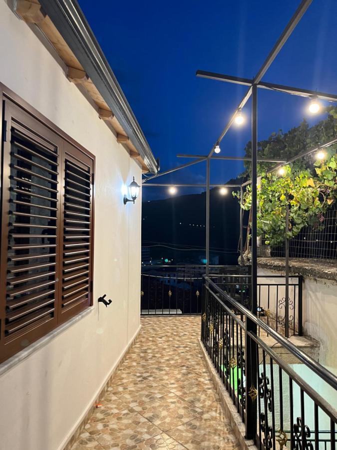Nena'S Dashe House Берат Экстерьер фото