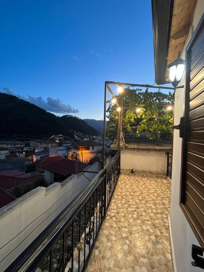 Nena'S Dashe House Берат Экстерьер фото